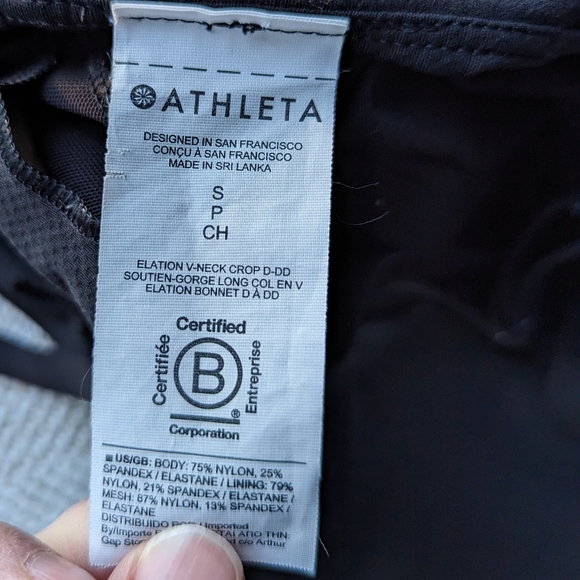 Athleta Elation v-neck crop d-dd black small - Picture 6 of 6